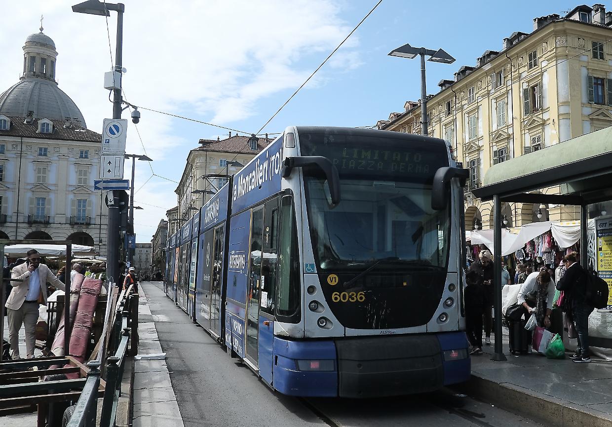 Metro più lunga e bus notturni per Capodanno. E domani il tram 4 torna a Falchera