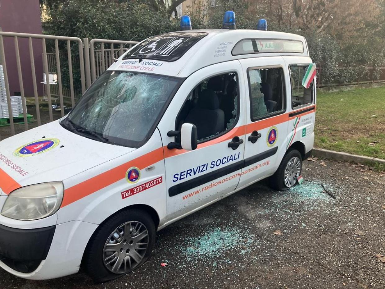 Il veicolo dell'associazione Radio Soccorso Sociale