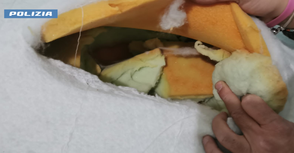 Oltre 2 chili di cocaina in casa: ecco dove la nascondevano i pusher