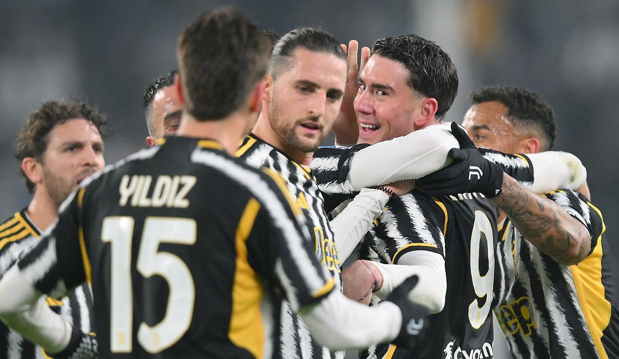 L'esultanza della Juventus al 3-0 contro il Sassuolo