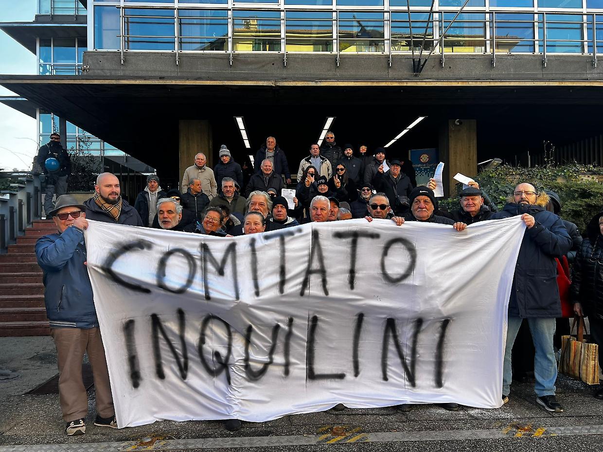 Bollette a quattro cifre: inquilini Atc in rivolta in corso Dante