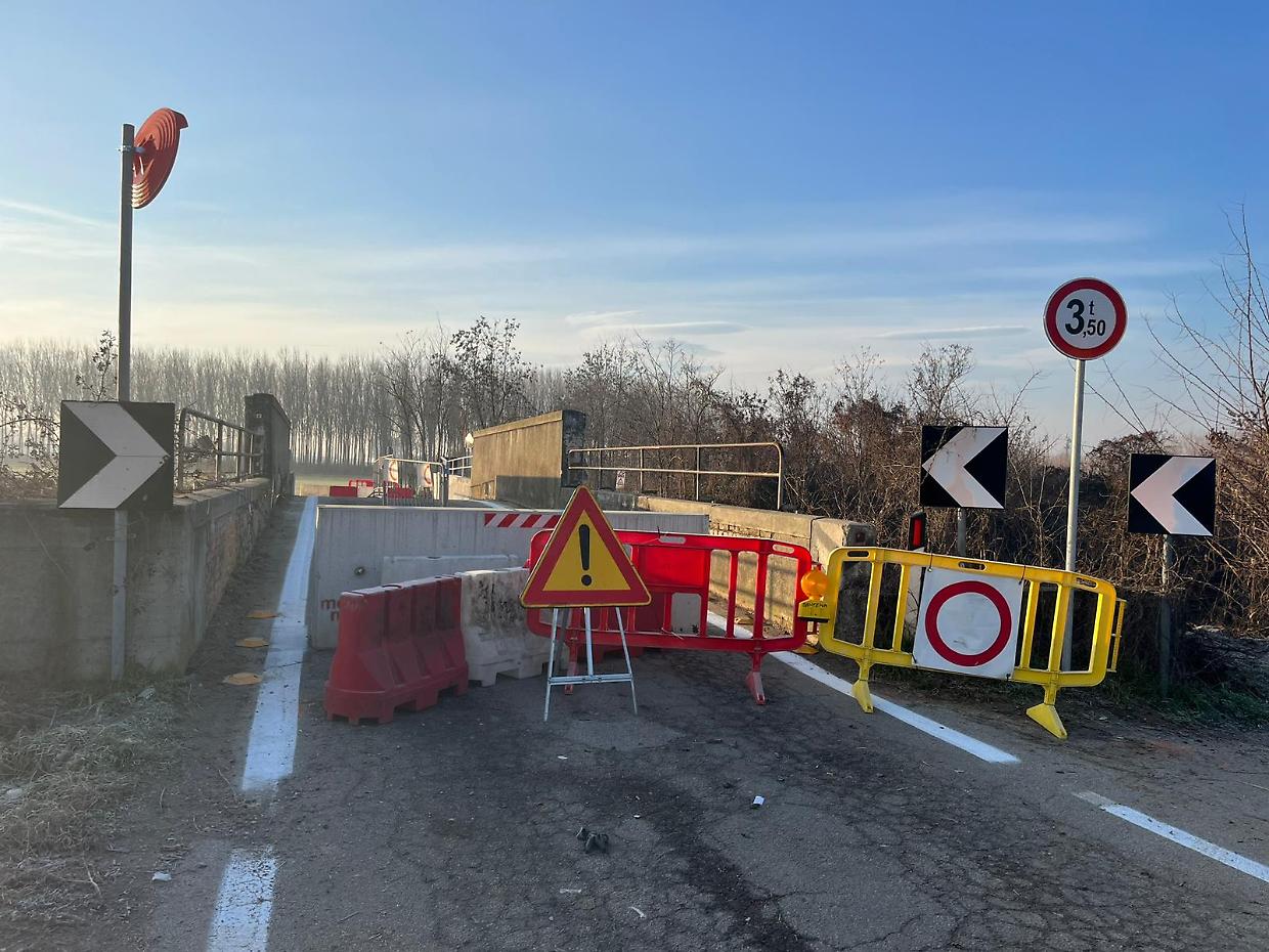 Strada Fontaneto è  un asse cruciale per la viabilità del Chierese, cerniera tra Chieri, Santena, Cambiano e Poirino