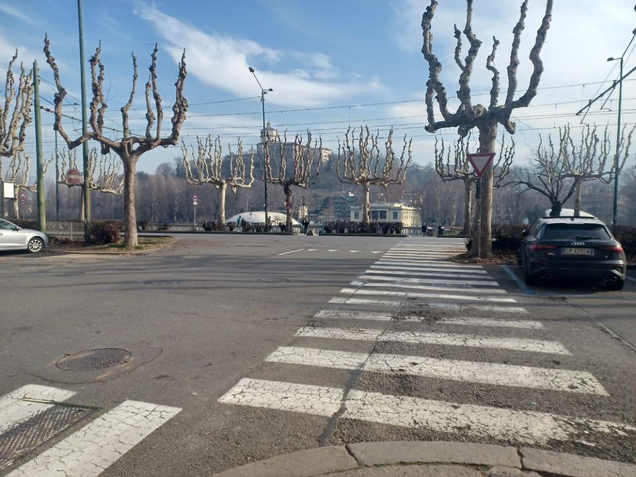 Incidenti triplicati in corso Cairoli