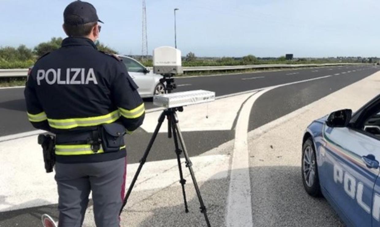 Caccia agli automobilisti dal piede pesante: in autostrada arrivano i nuovi autovelox