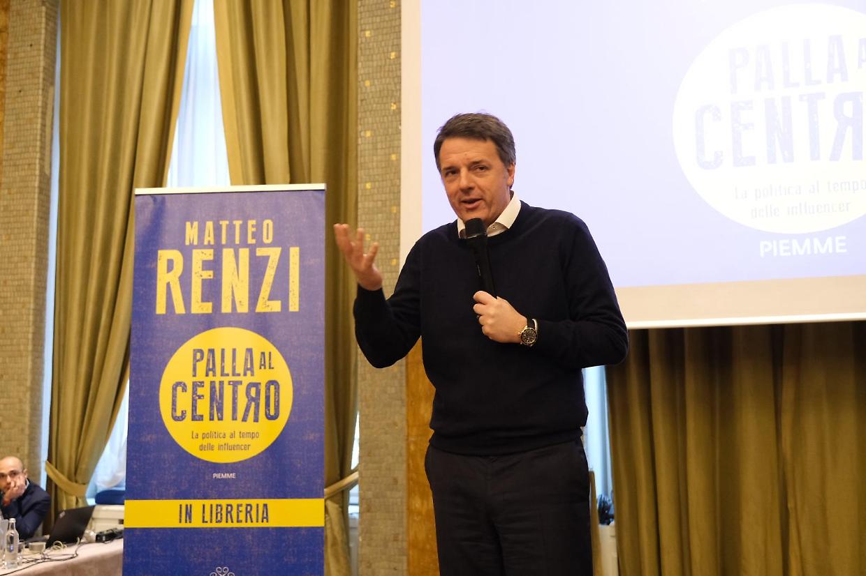 Renzi a Torino: è già sfida per le europee 