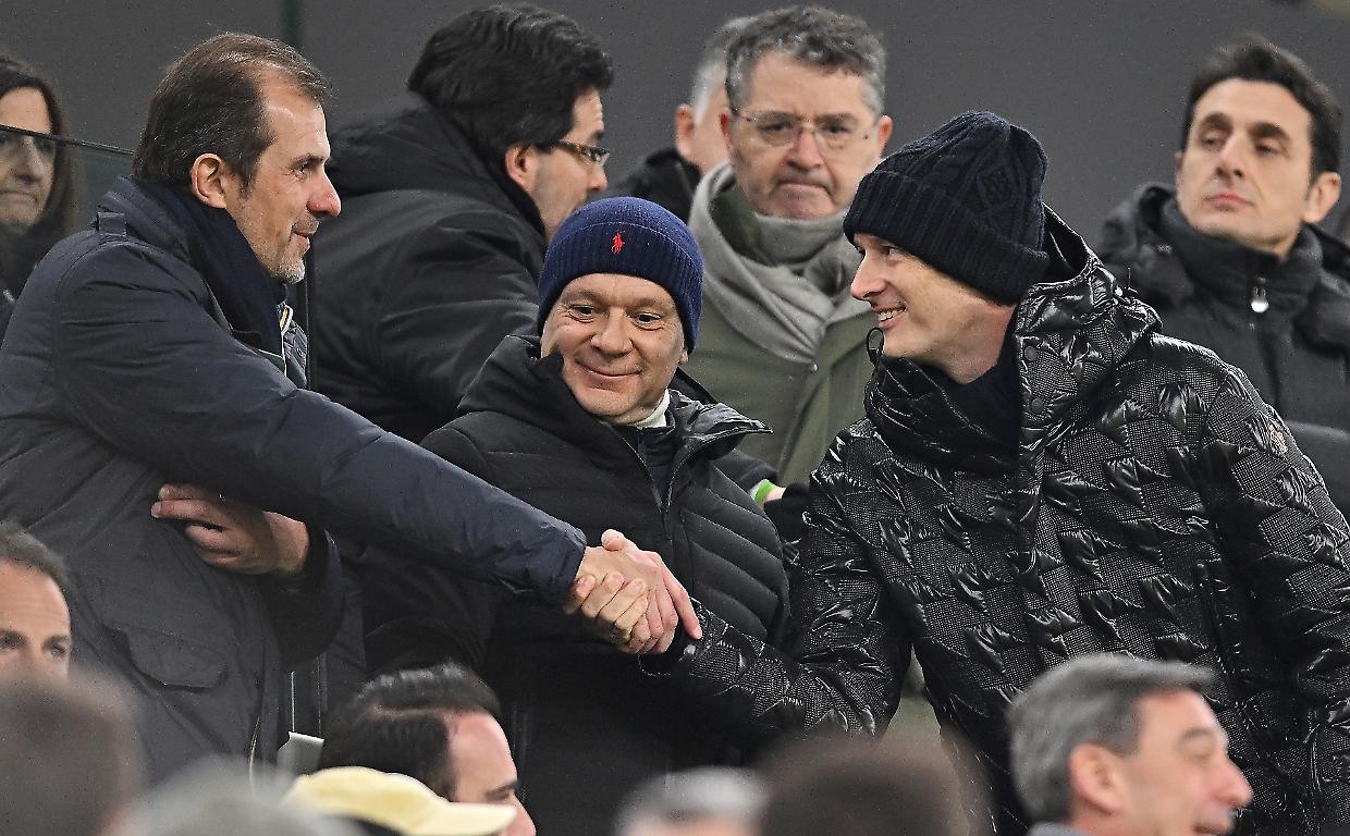Da sinistra Francesco Calvo, l'ad bianconero Scanavino e il patron bianconero John Elkann