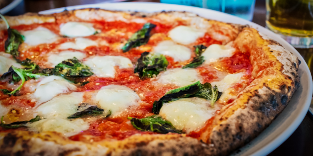 Max Pizza Drive: il nuovo tempio della pizza a Torino rivoluziona il gusto e il servizio