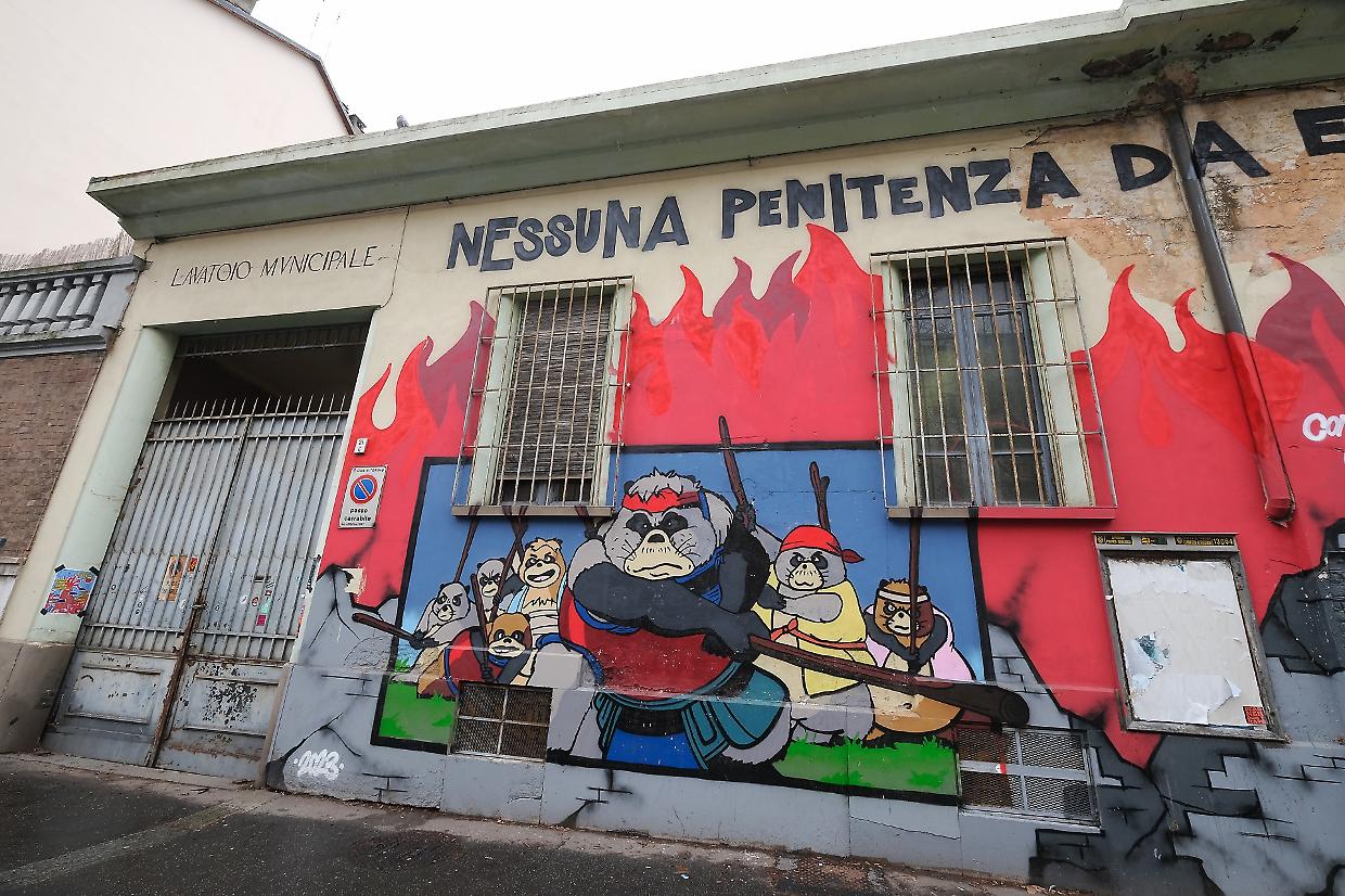 L'ex lavatoio occupato di corso Benedetto Brin