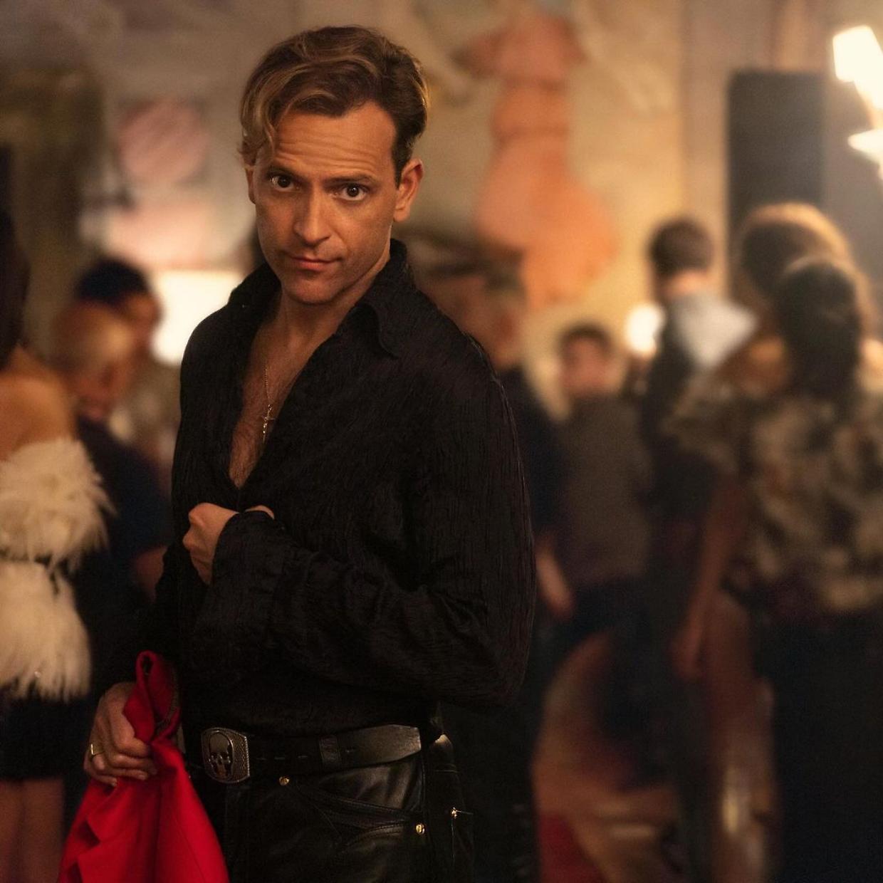 Alessandro Borghi nei panni di Rocco Siffredi in Supersex (Fonte Instagram)