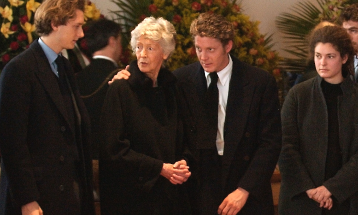 "Così gli Elkann hanno nascosto l'eredità della nonna"