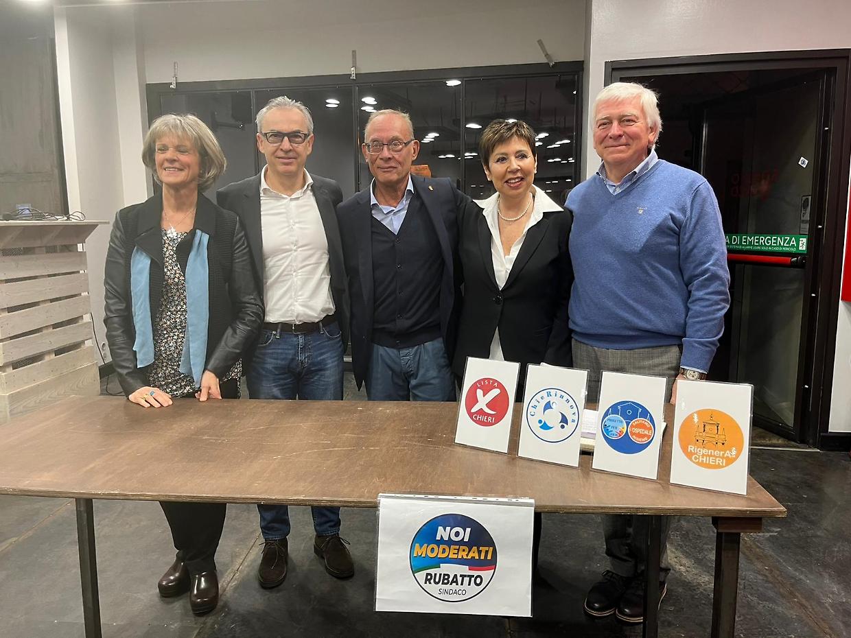 Marina Arduino capogruppo di ChieRinnova, Antonio Zullo capogruppo della Lista per Chieri, Angelo Rubatto, Rachele Sacco capogruppo di Progetto per Chieri, Carlo Navone di Rigenera Chieri