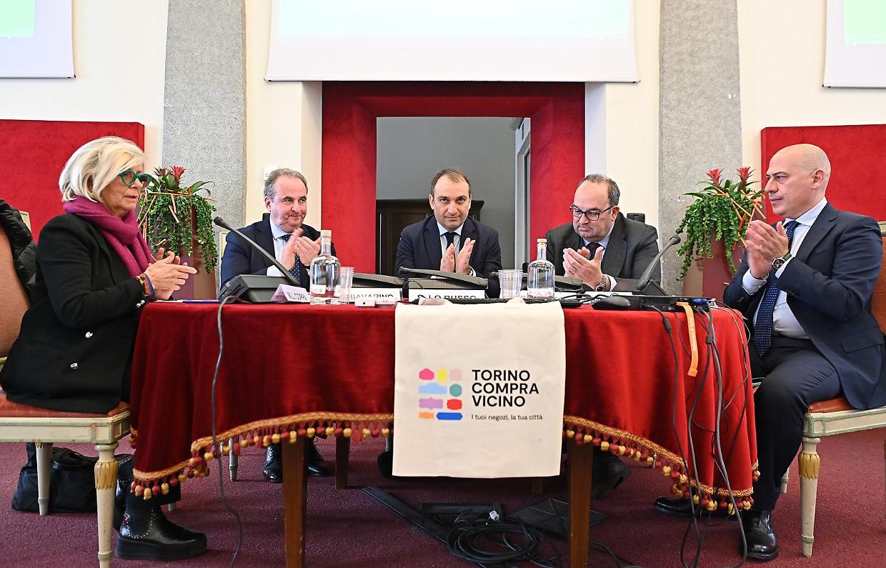 **Torino: Rilancio del Commercio Locale attraverso Iniziative Innovative**