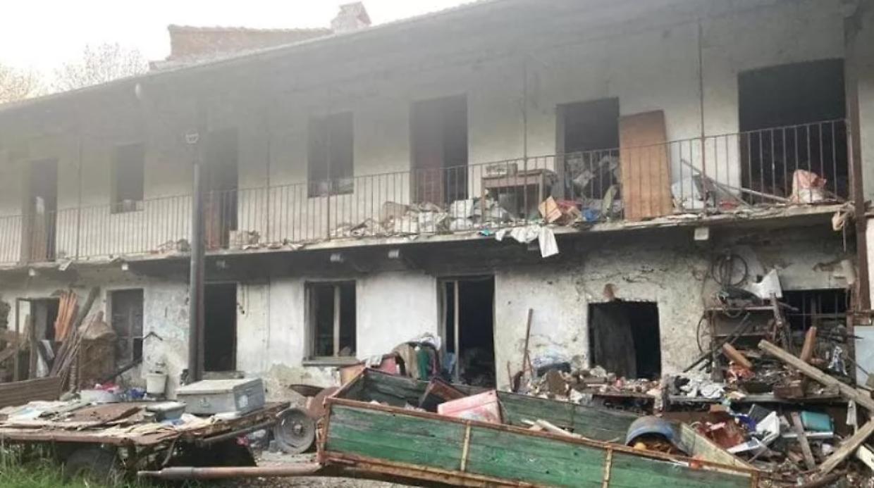 Sequestrato in una cascina abbandonata e pestato per dodici ore da due adolescenti: «Vogliamo 5mila euro»