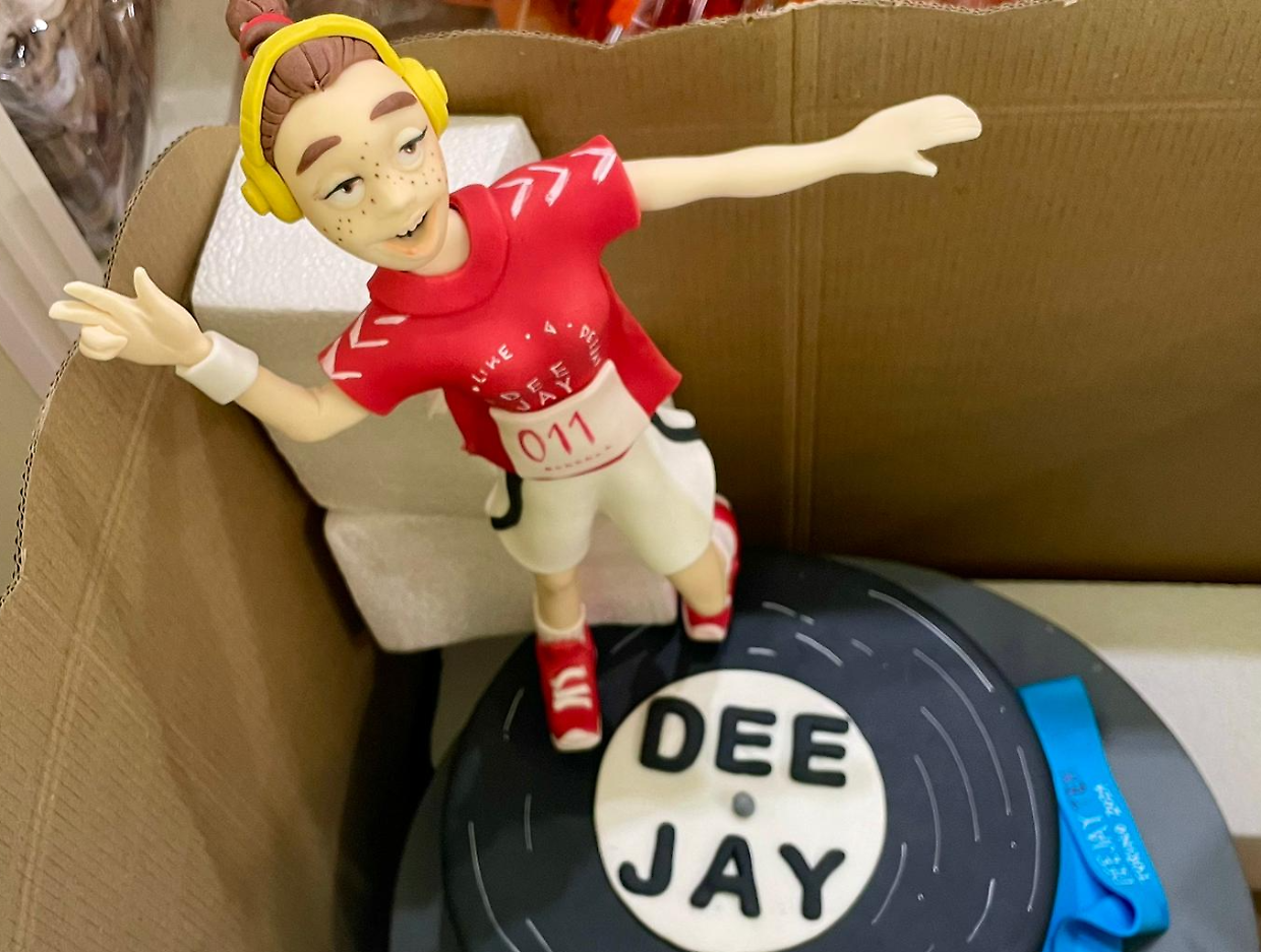 Cake topper
