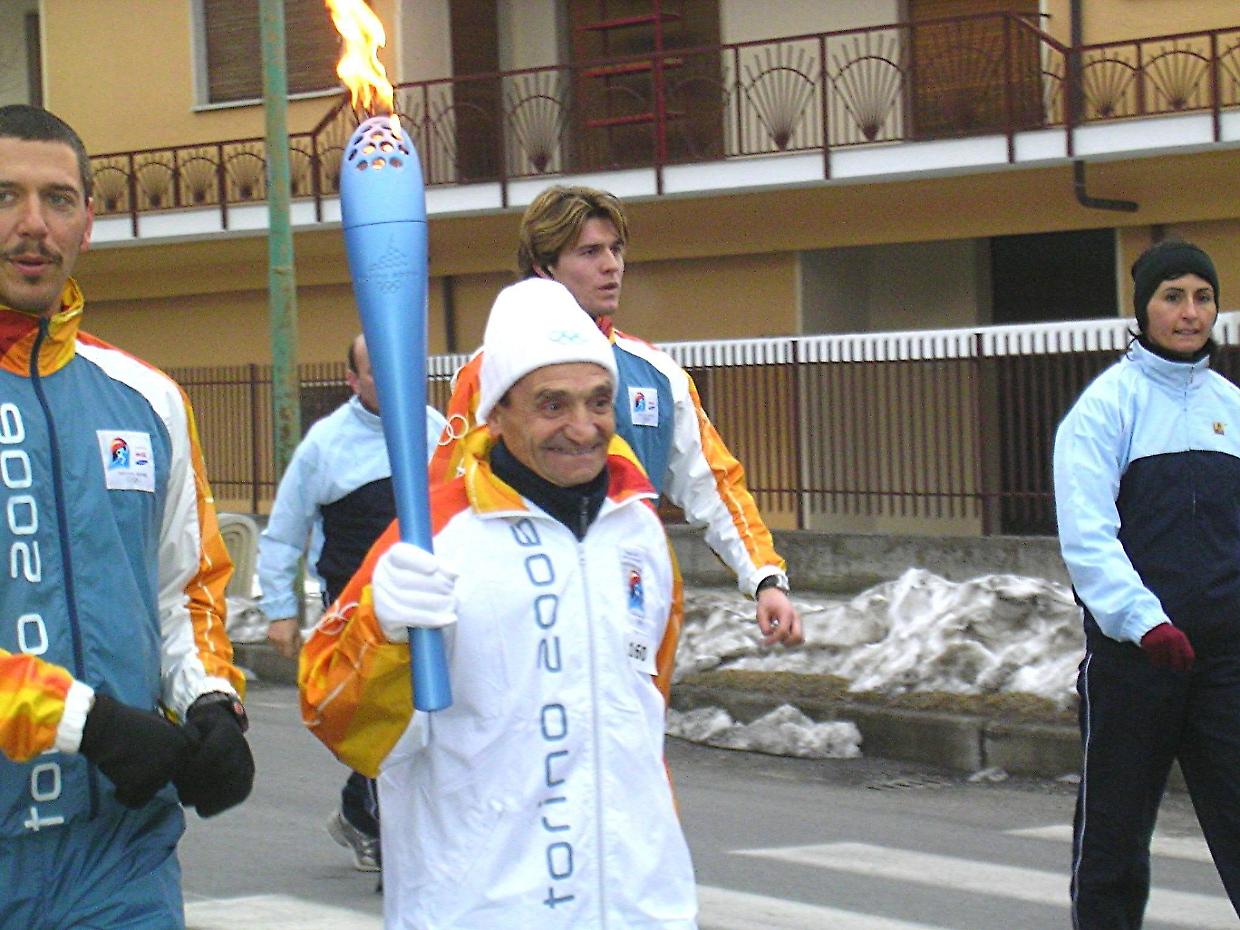 Rocco Catolino con la torcia di Torino 2006