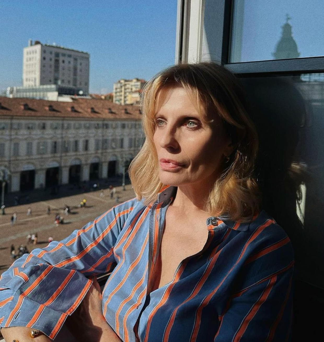 Isabella Ferrari dal suo albergo con vista su piazza San Carlo (Fonte Instagram) 