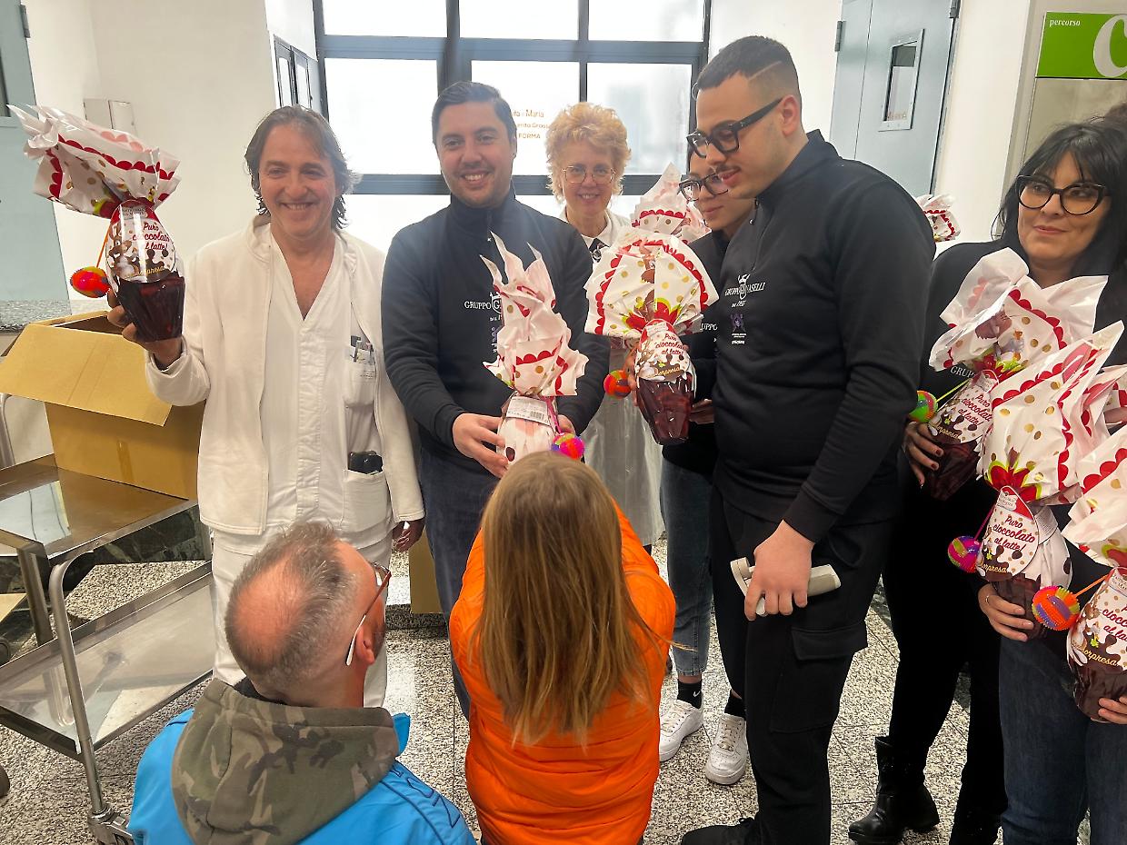 Quattrocento uova di Pasqua per gli ospedali 
