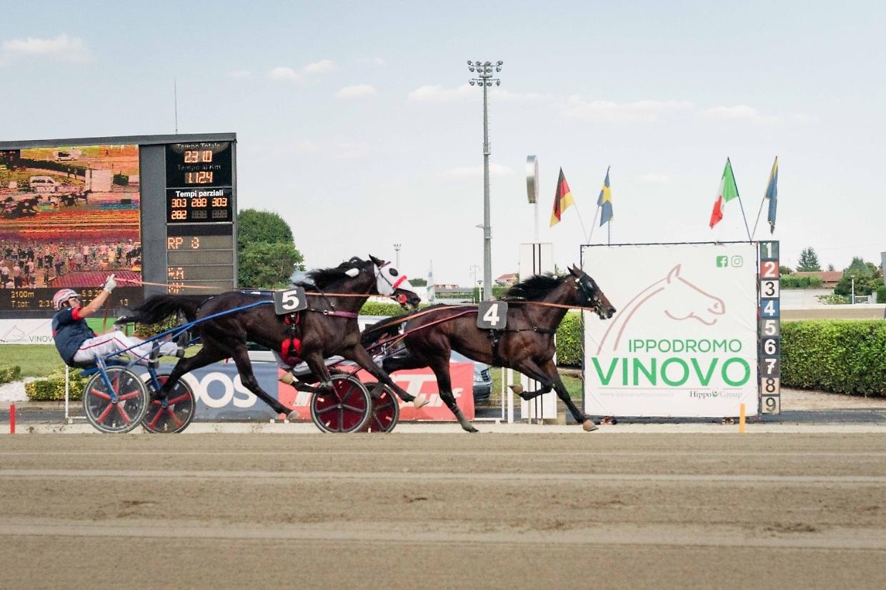A Pasquetta sette corse all'Ippodromo di Vinovo aspettando il Gp Costa Azzurra