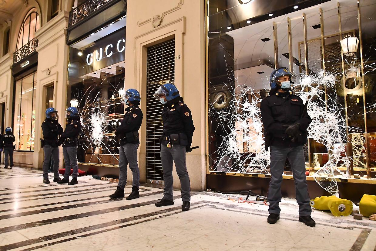 Dopo il saccheggio di Gucci in via Roma, assalta una panetteria per 6 euro