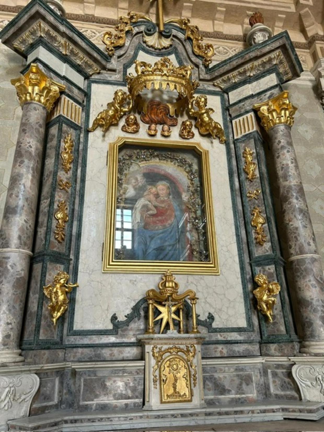 Terminati i restauri, la Cappella della Croce Dorata riapre al pubblico