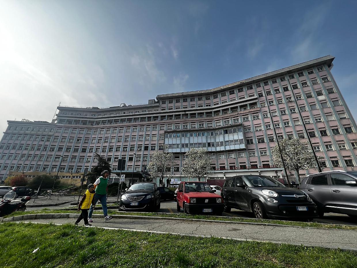 Rayan è ricoverato al Regina Margherita dopo la caduta dal balcone a Gassino