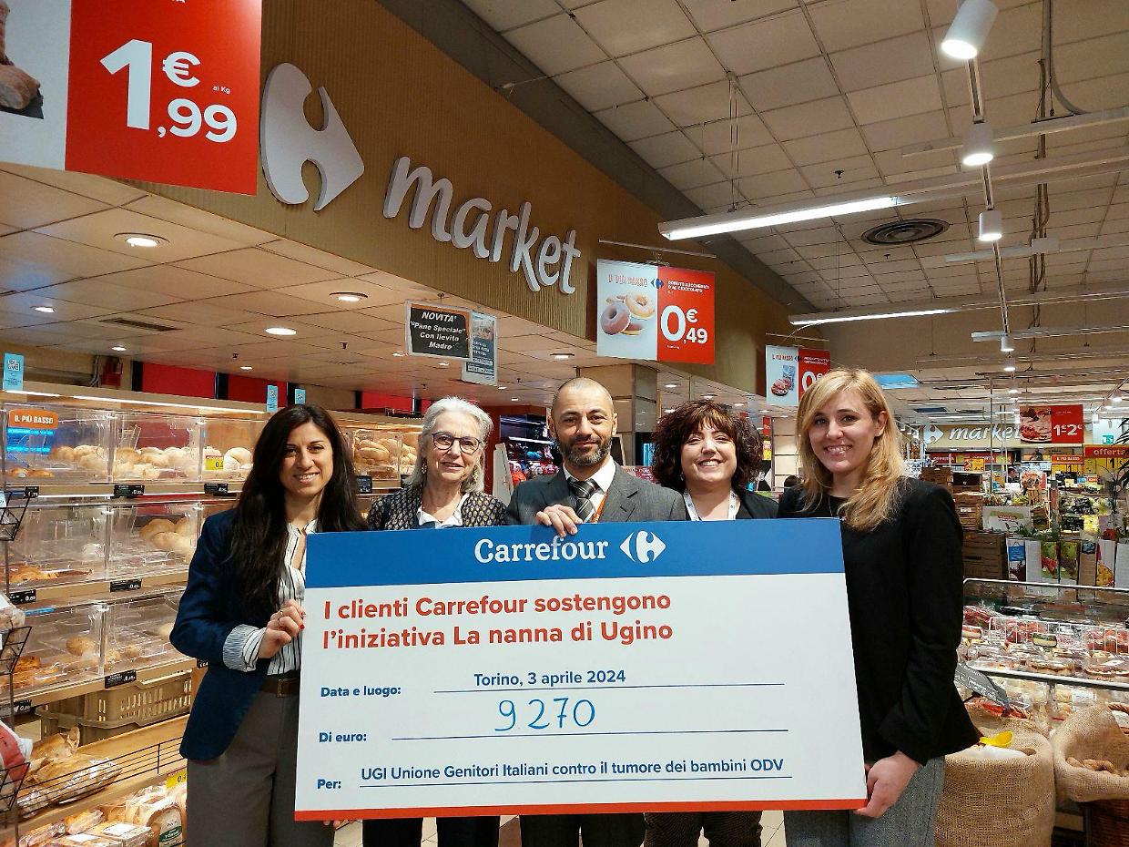 Un assegno di 9000 euro per i bambini in terapia oncologica