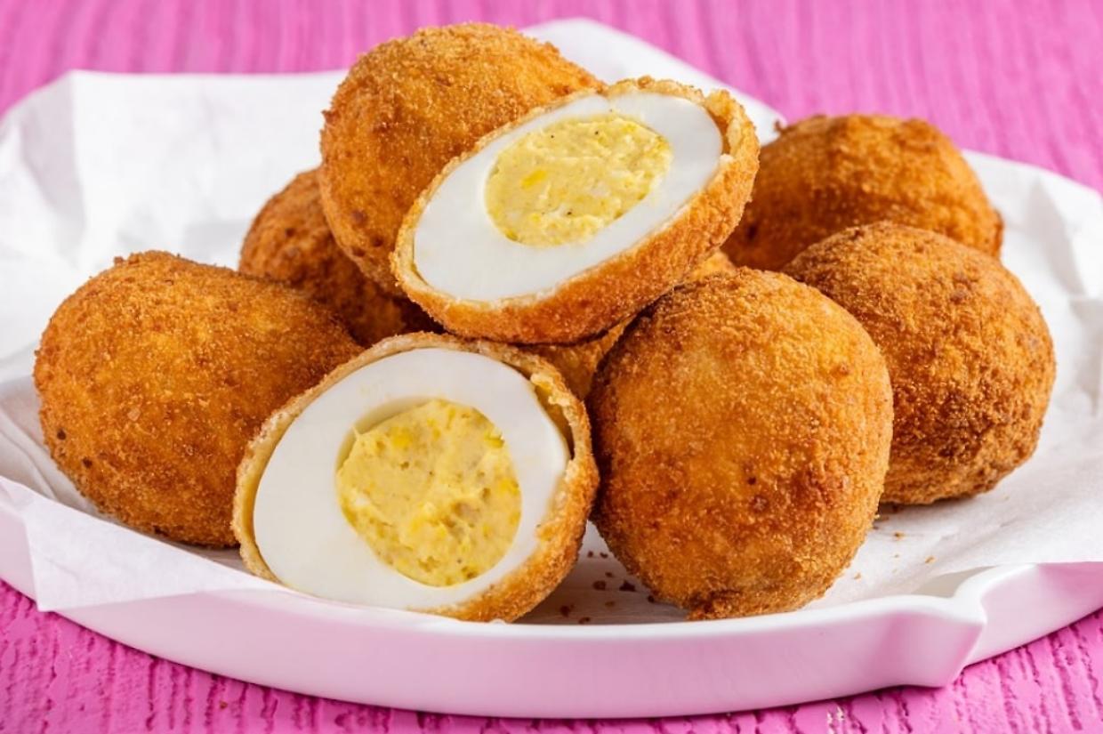 Ripiene di besciamella e fritteEcco le uova alla monachina
