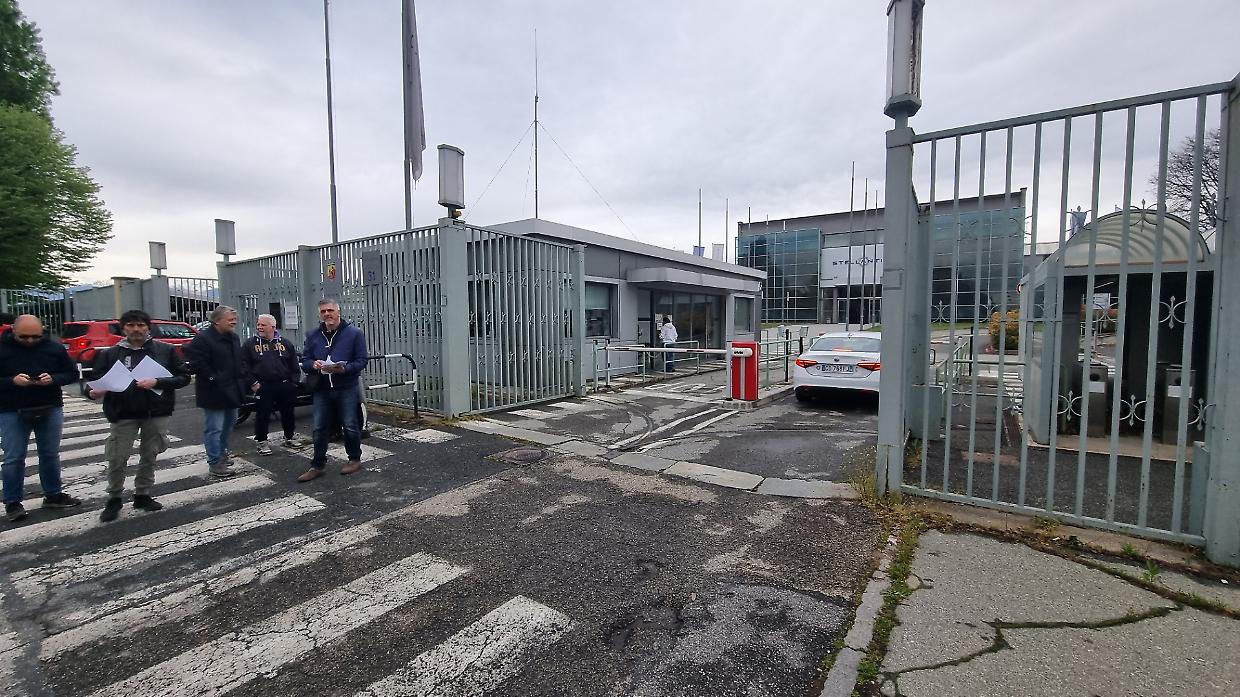 Stellantis, via al confronto tra sindacati e Tavares. E arriva l'adesione allo sciopero dei Subsonica