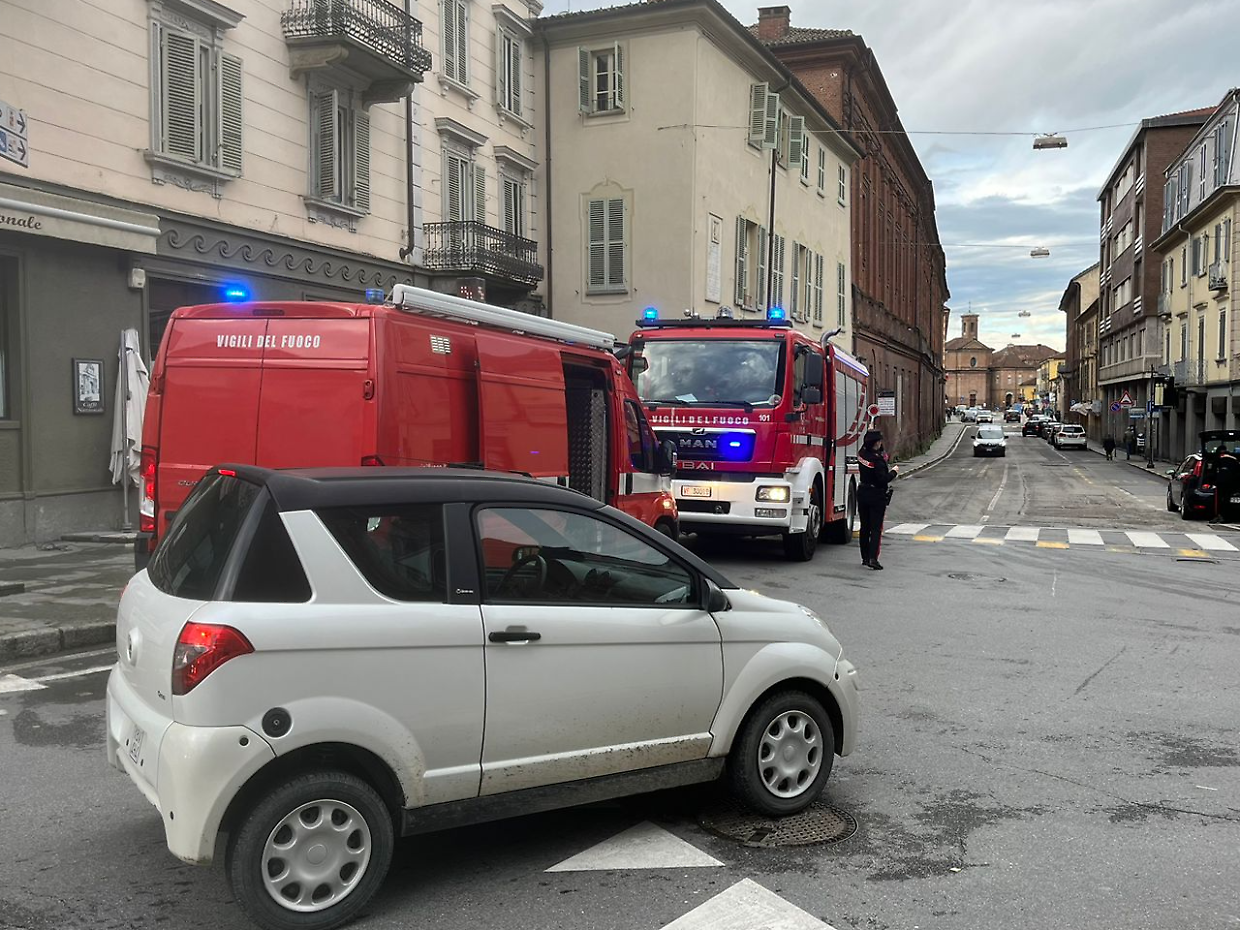 Incendio negli scantinati dell’ex bar Nazionale