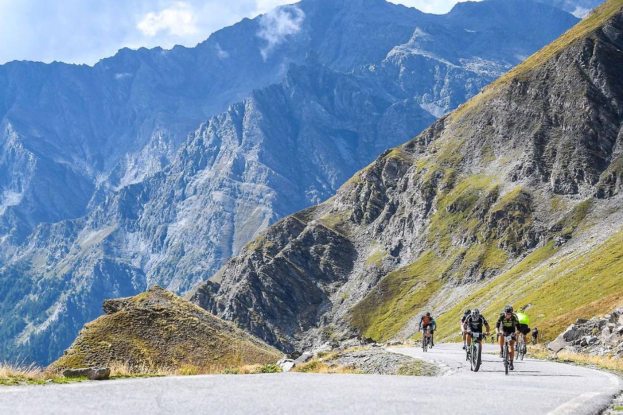 Un'immagine di un'edizione di "Scalate Leggendarie nelle valli del Monviso" (Fonte Instagram @velo_viso)