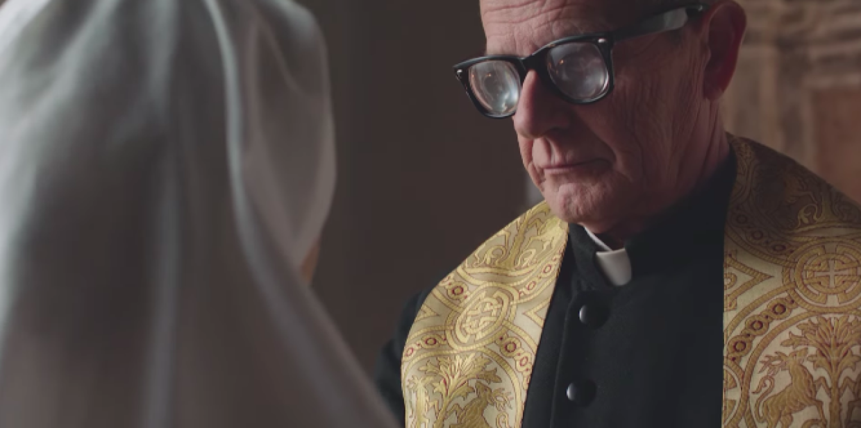 Un'immagine dello spot di Amica Chips in questione