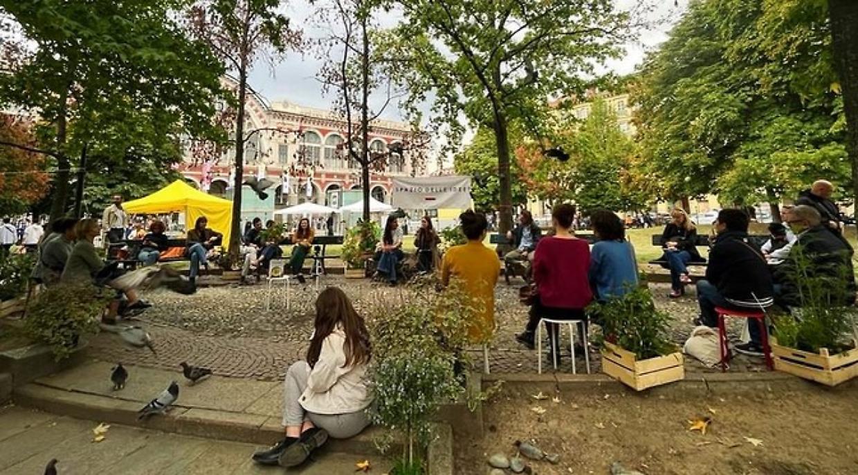 L'appuntamento con il mercato Ecogreen di domenica 14 ai giardini davanti alla stazione di Porta Nuova (Fonte Instagram @sguardisutorino)