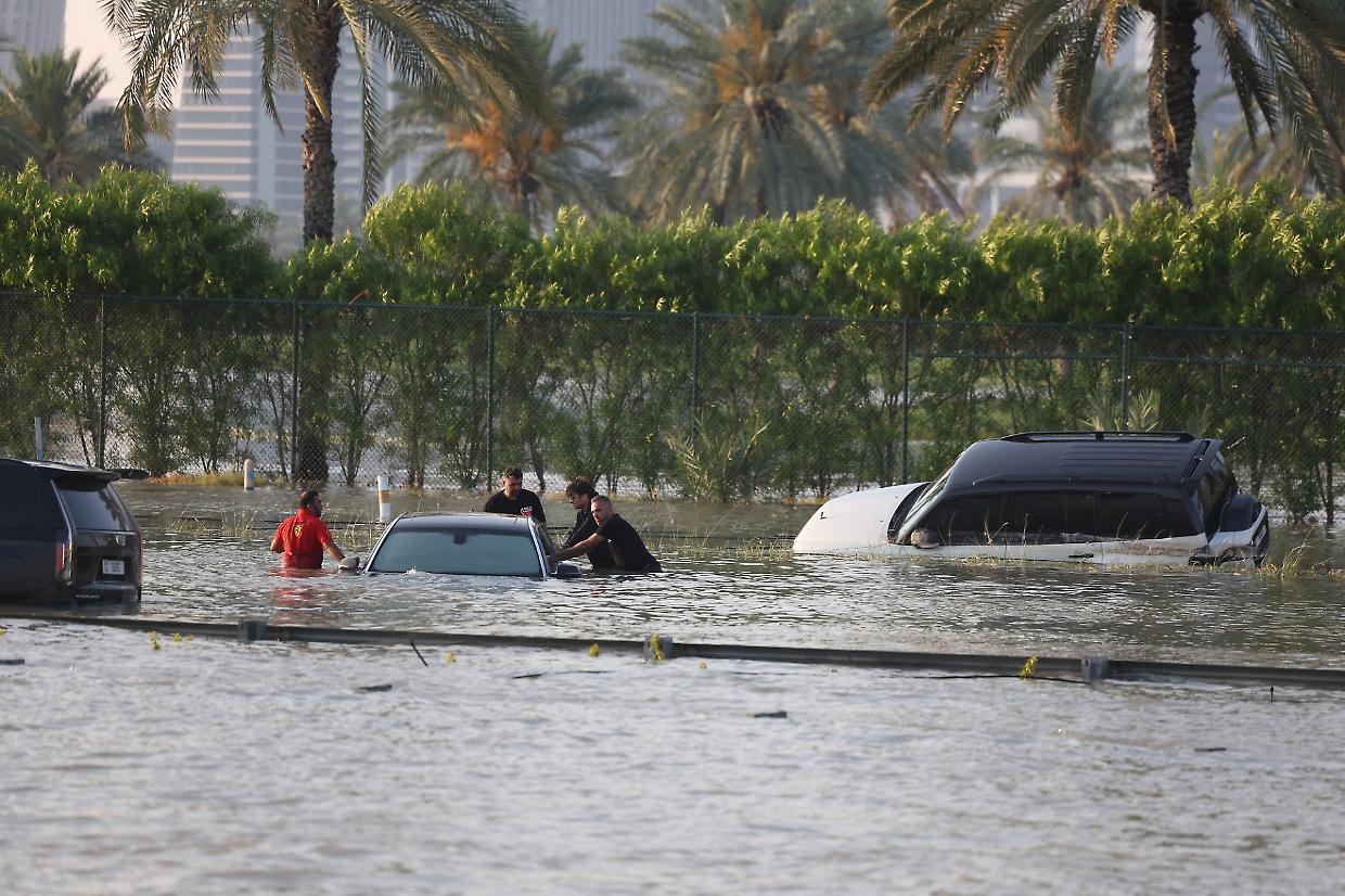Una maestra torinese nell'inferno di Dubai: "Ecco come ci siamo salvati"