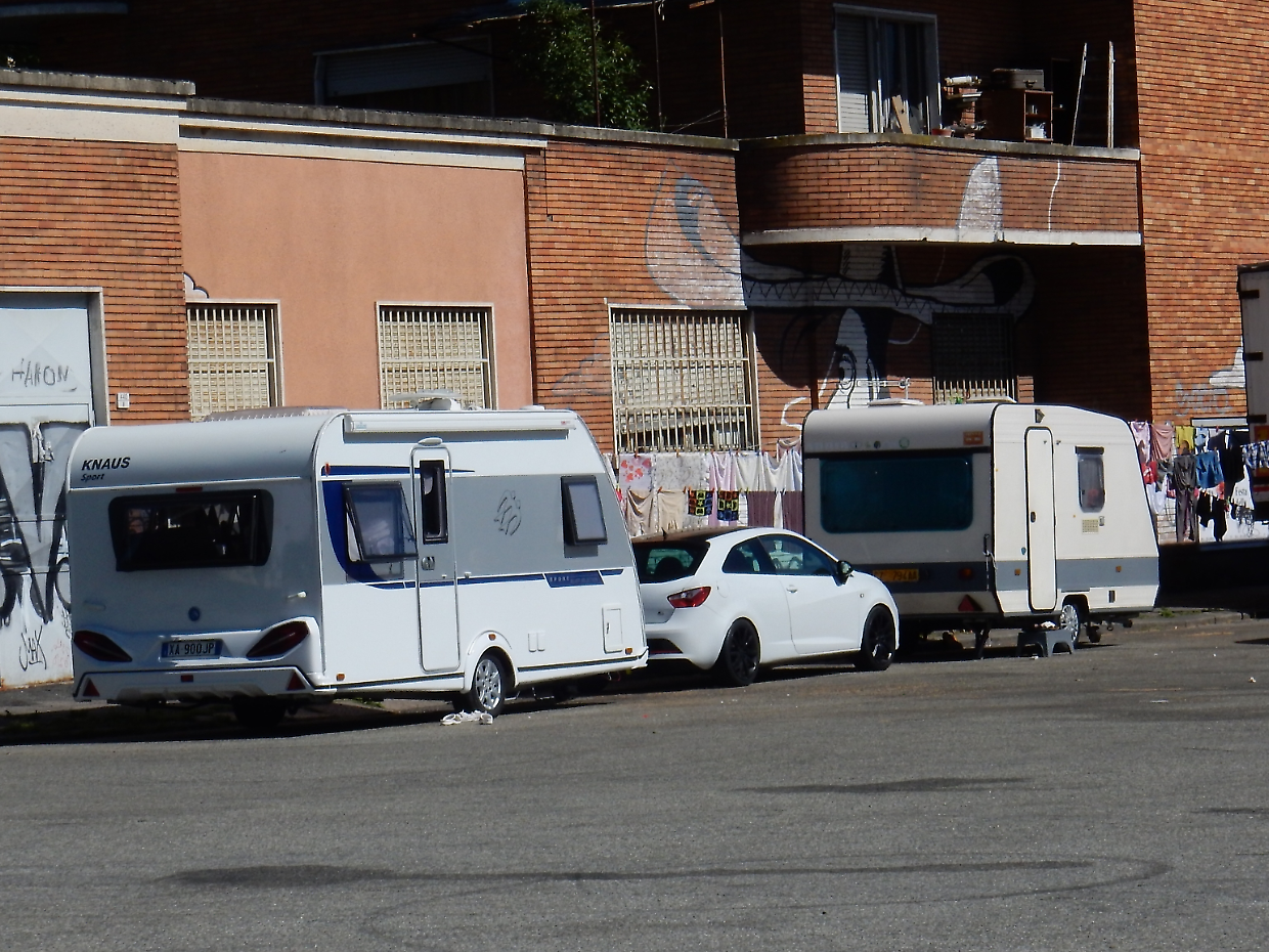l'ex Dazio nuovamente invaso da roulotte e abusivi