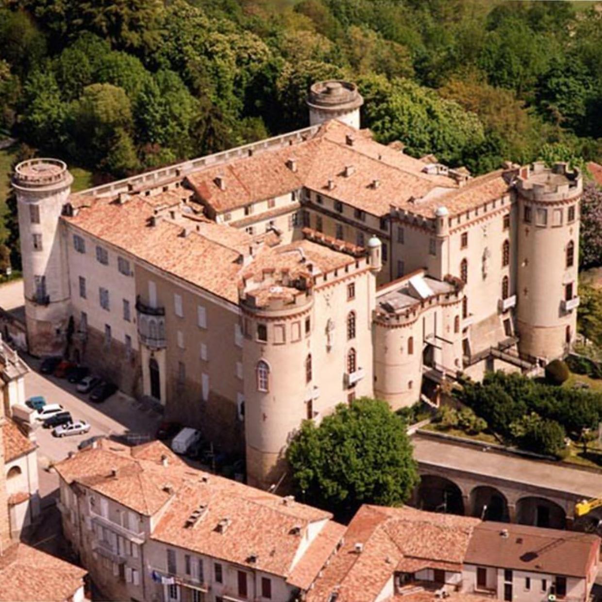 Il Castello di Costigliole d'Asti, uno dei numerosi protagonisti dell'iniziativa (Fonte Instagram @castelliaperti) 