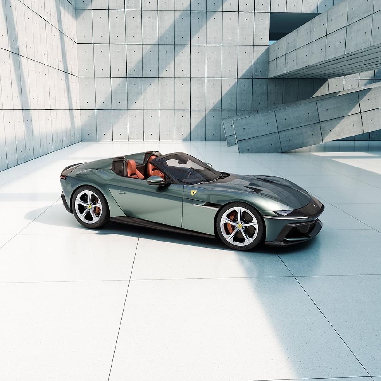 La nuova Ferrari 12Cilindri spider