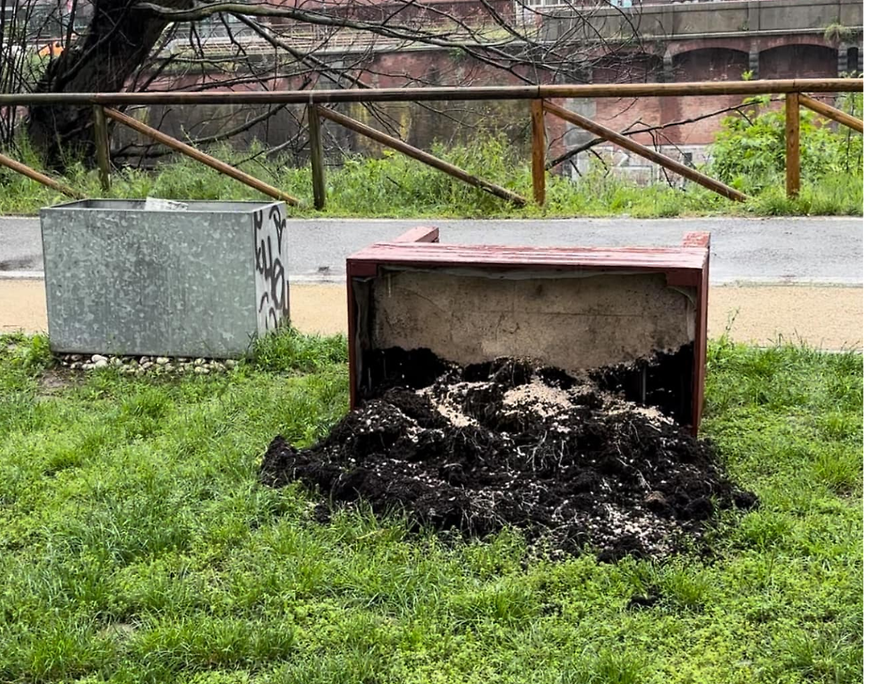 Il giardino botanico preso di mira dai vandali