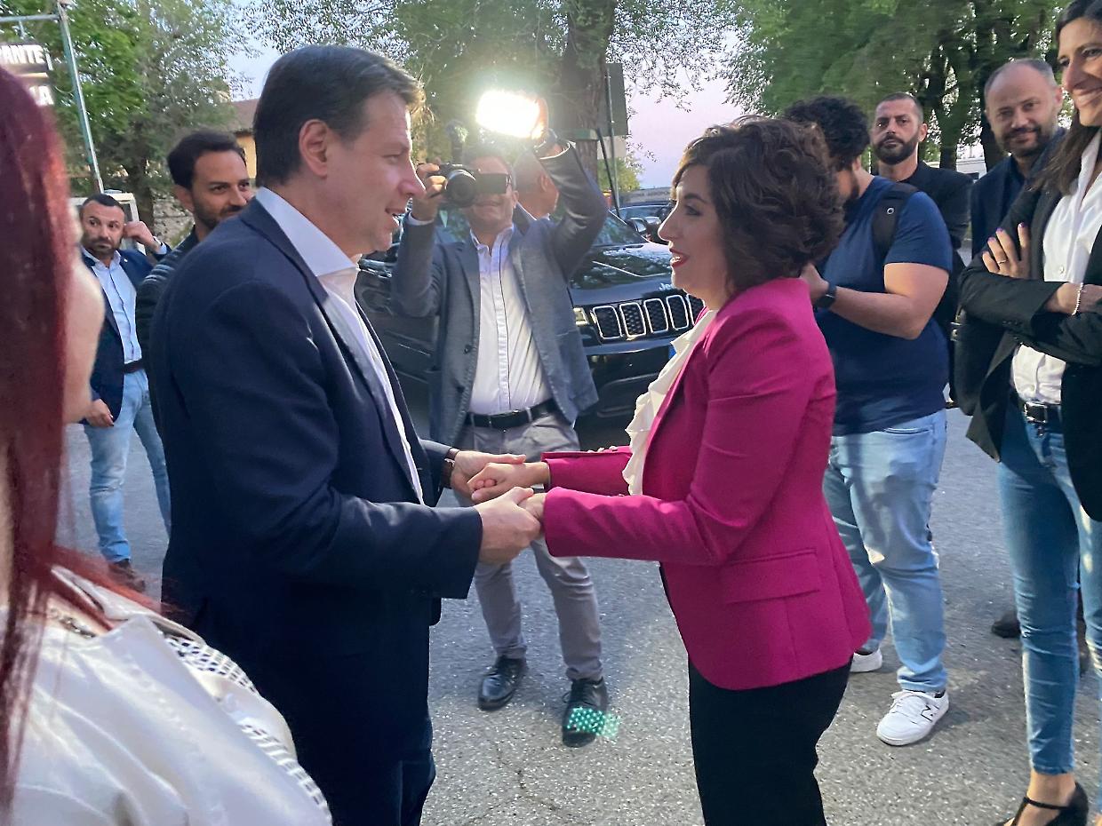 Giuseppe Conte e Sarah Disabato