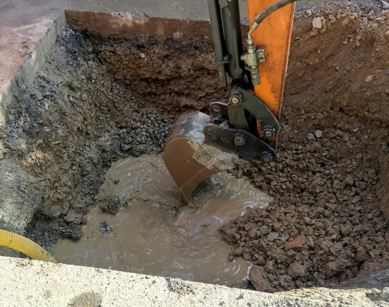 Ennesima perdita d'acqua a Chivasso: un problema che non trova soluzione