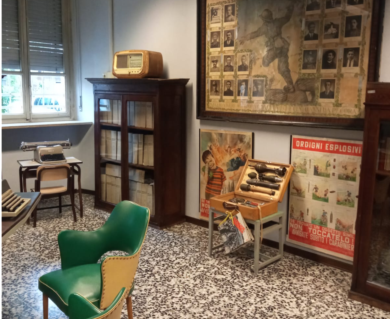 Un museo scolastico alla elementare Abba: un tesoro di reperti storici del '900