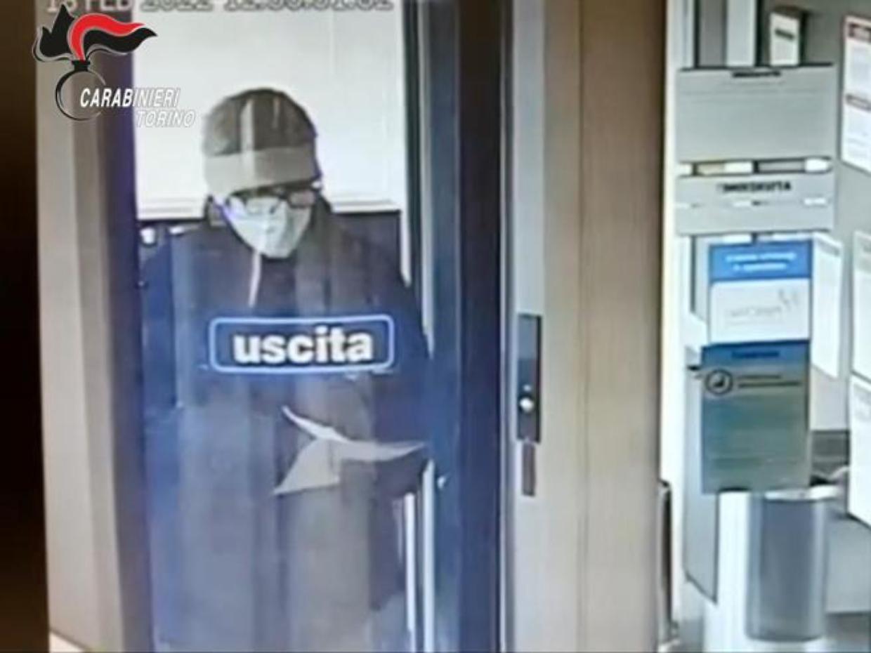 Pesante sentenza per gli anziani banditi che assaltarono la filiale Unicredit
