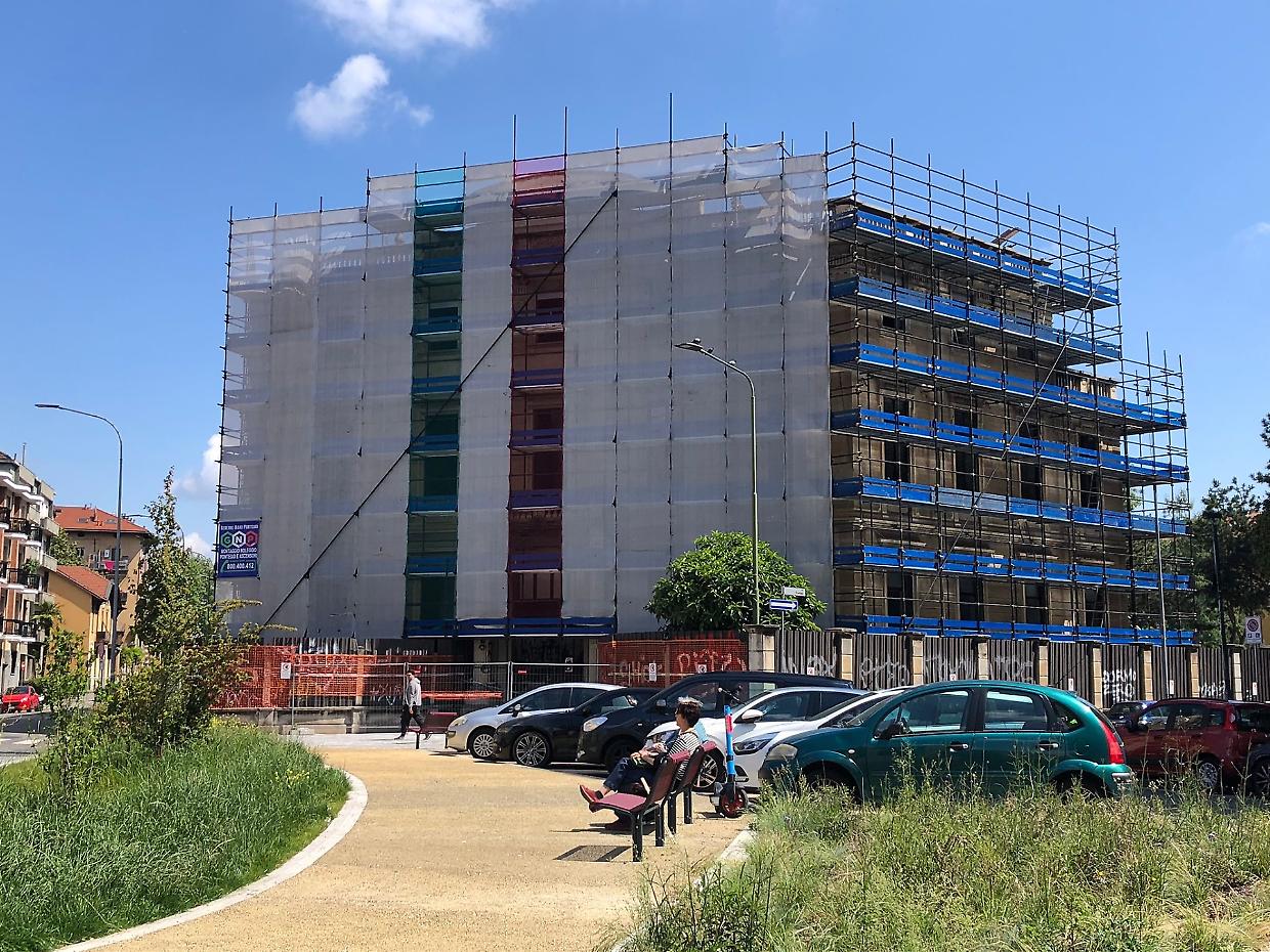 Astanteria, cantiere nel vivo
