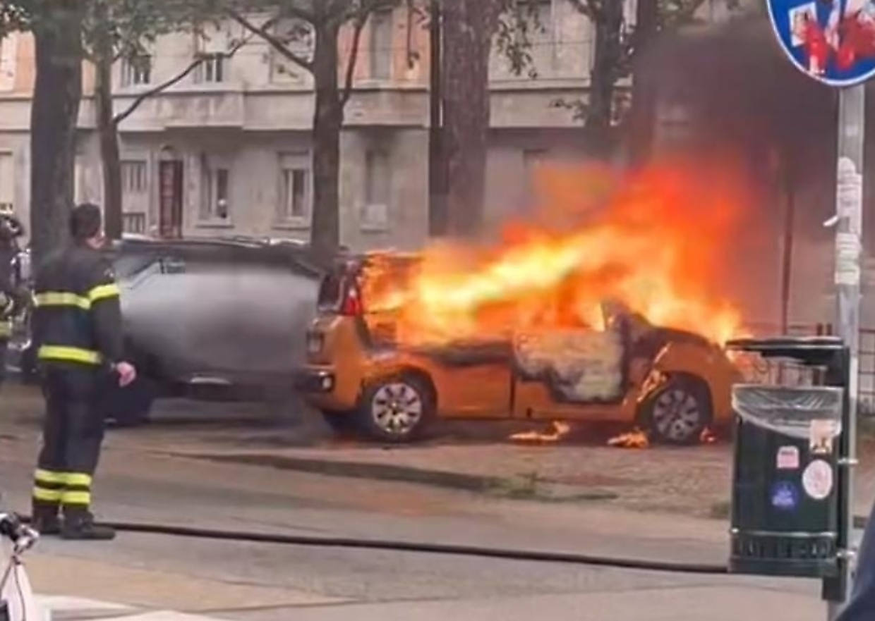 incendio auto