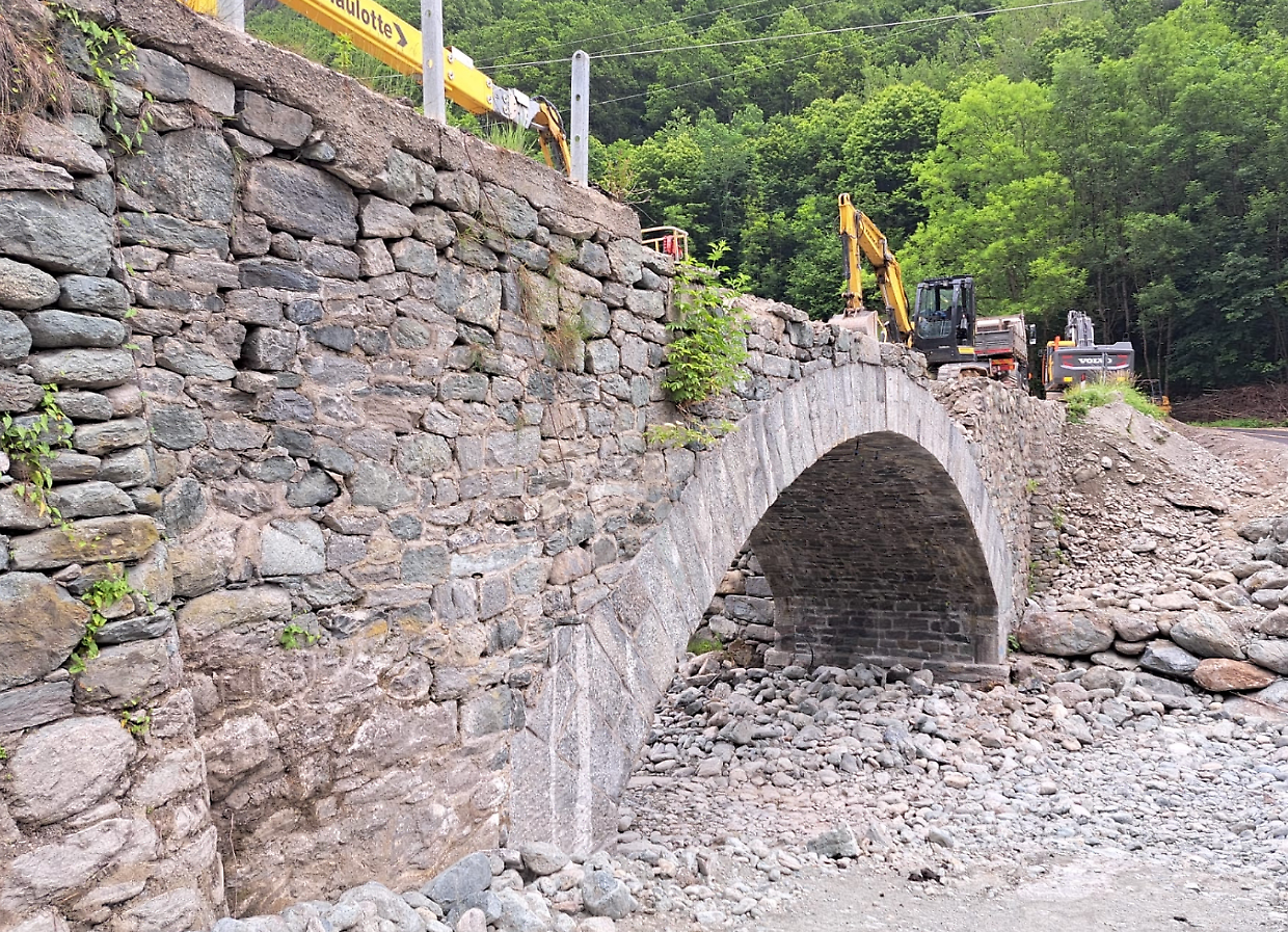 Taglio del nastro per lo storico ponte in pietra sullo Stura