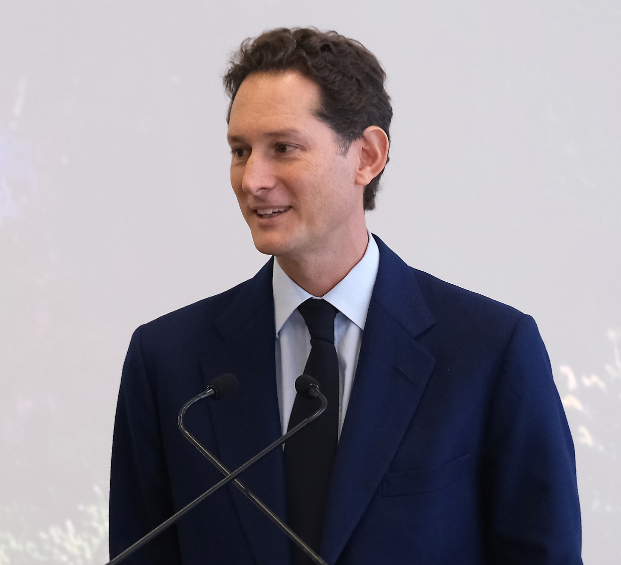Elkann e Ferragni: cos'è la truffa aggravata e cosa rischiano