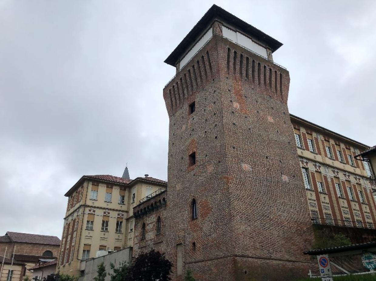 Elena Piastra tenta il bis (coi grillini). Il centrodestra unito punta su Maugeri