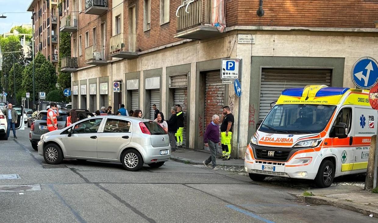 Sette feriti nella carambola fra auto: cinque sono bambini