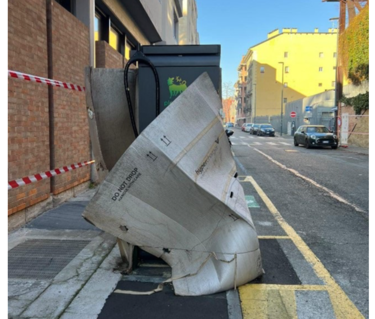 Flop della colonnina di ricarica