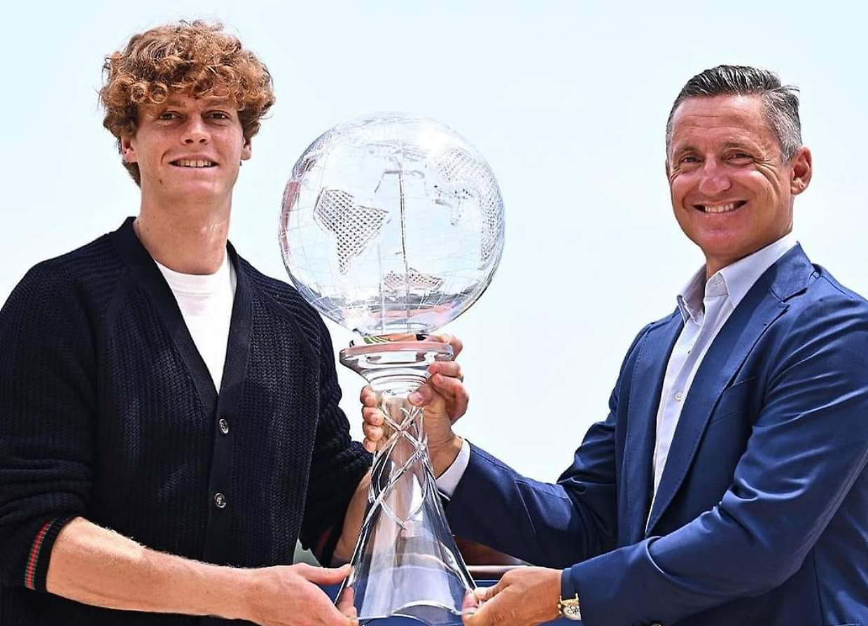 Jannik Sinner, la coppa del numero 1 e la corsa verso le Atp Finals di Torino: "Ma ora sogno l'oro olimpico"