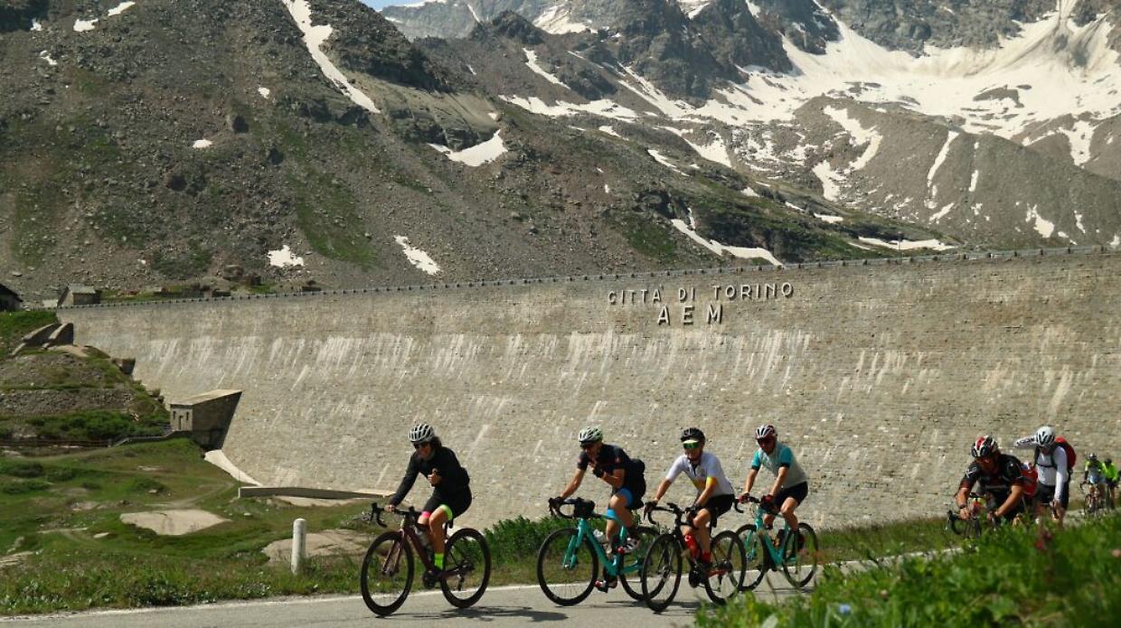 Per una volta niente auto, sul Nivolet bici protagoniste